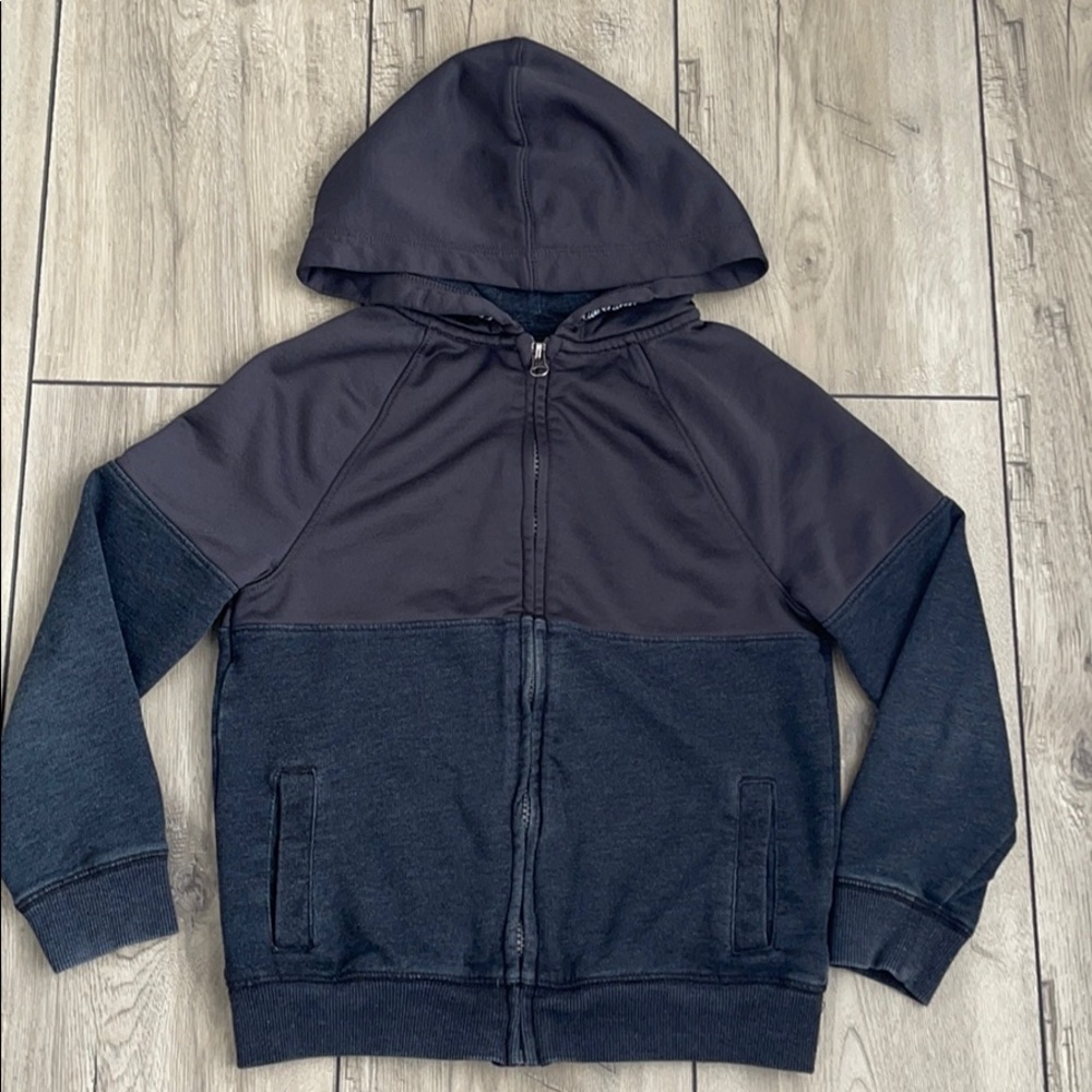 Cat & Jack Boys Gray Sweatshirt Size S (6/7)